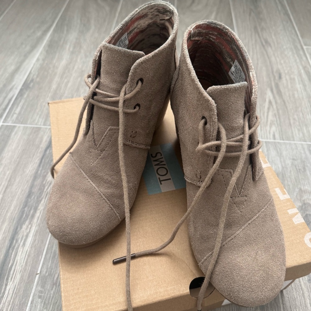 Toms Desert Wedge Bootie
